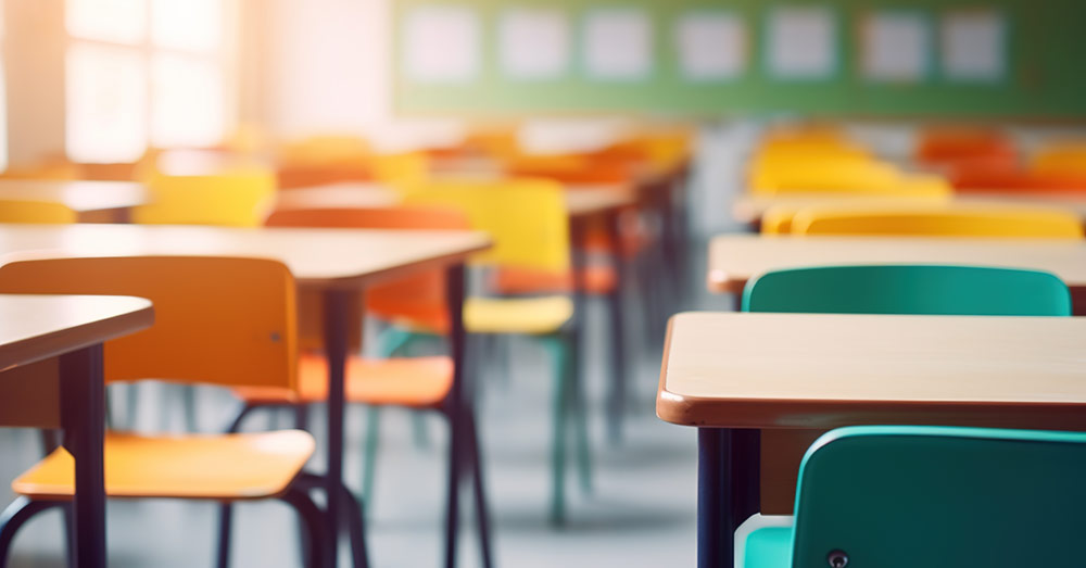 EDUCADATA: los datos abiertos en las aulas Pupitres en un aula de colegio.